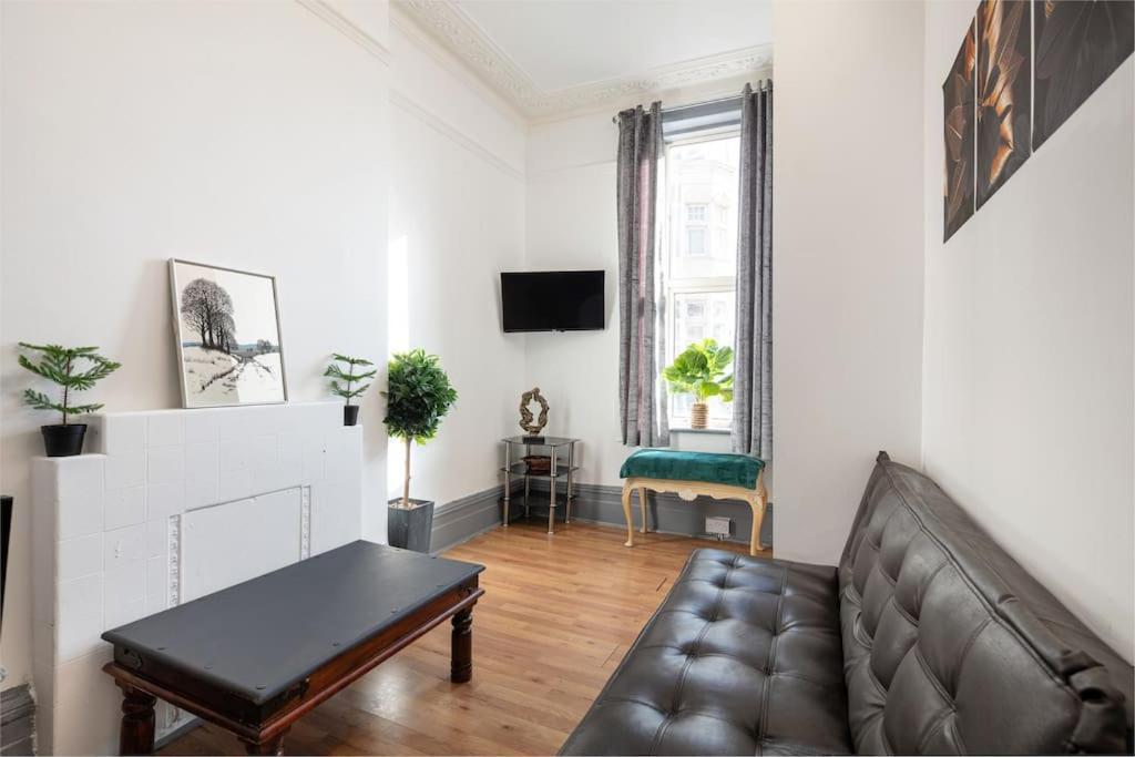 2A - Bright & Airy 2 Bed Flat - 20 Mins To Central Лондон Екстер'єр фото